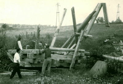 Bourání těžní věže dolu Mauritius v roce 1963